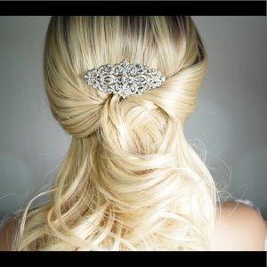 Bridal hair piece comb diamond crystals